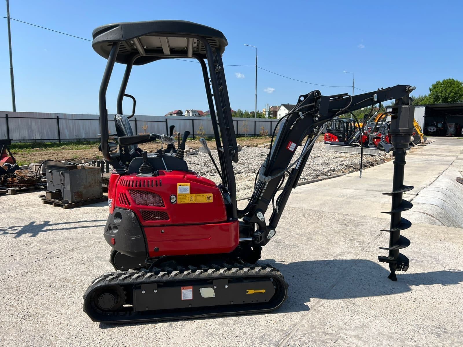 Буровая установка QUADTRAC E16 PRO, мощность, л.с. 16, вес, кг 1640